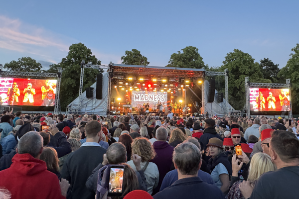 MR2K Roof System For Madness Headliner in Abbey Park